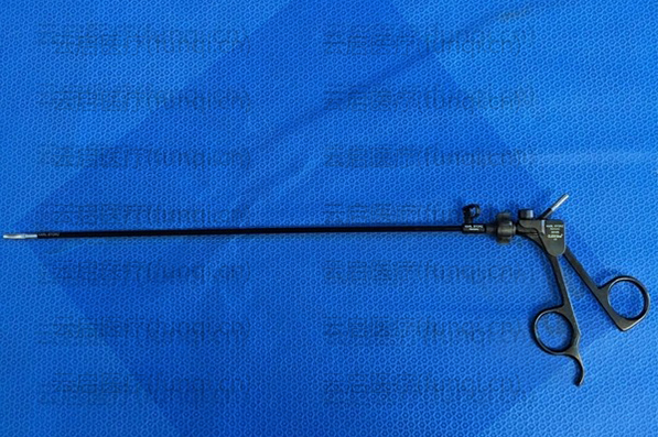 STORZ 33300  剪刀  有卡頓，刀頭不鋒利